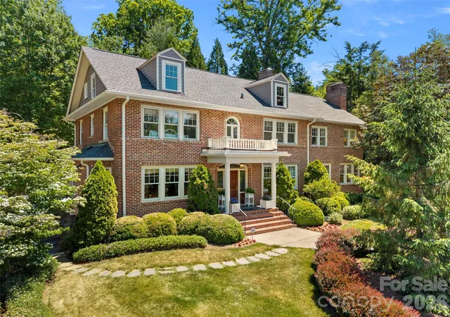 1st image of 19 Blackwood Rd, Asheville, NC 28804 | MLS# 4369700