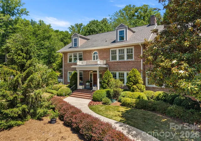 3rd image of 19 Blackwood Rd, Asheville, NC 28804 | MLS# 4369700