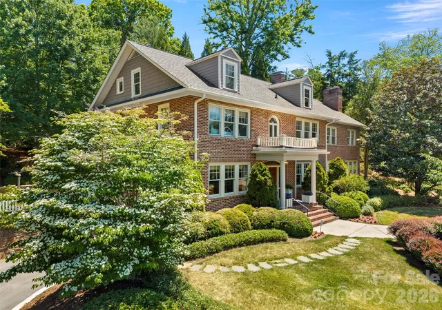4th image of 19 Blackwood Rd, Asheville, NC 28804 | MLS# 4369700