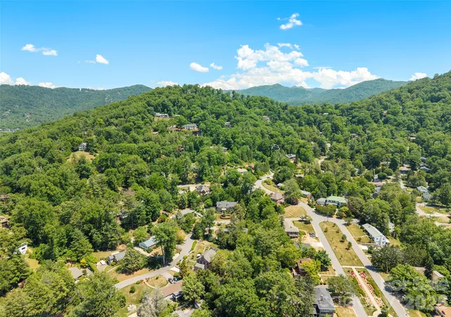 41st image of 19 Blackwood Rd, Asheville, NC 28804 | MLS# 4369700