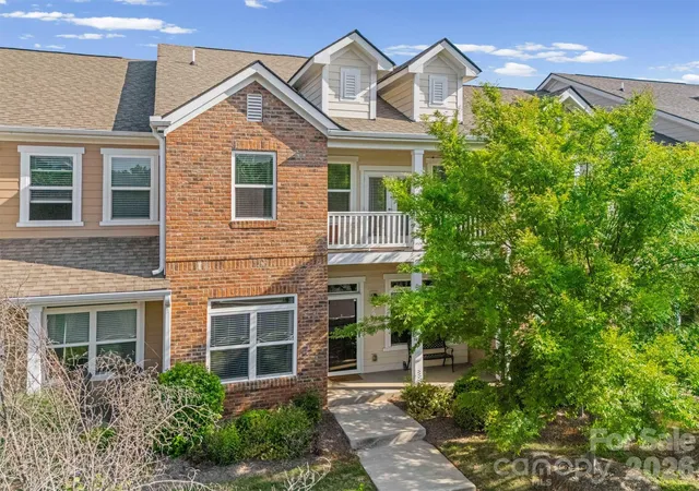 Photo 1 of Townhouse for sale at 204 Overstone Ct, Fort Mill, SC 29715 | MLS# 4369721 | Listing updated on 2026-09-12