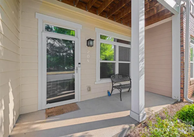 Photo 3 of Townhouse for sale at 204 Overstone Ct, Fort Mill, SC 29715 | MLS# 4369721 | Listing updated on 2026-09-12