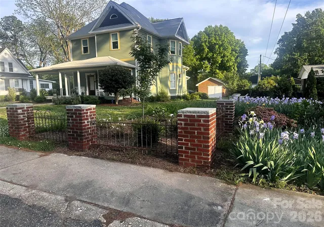 Homes for sale in Cherryville, NC | 207 W Academy St, Cherryville, NC 28021 | MLS# 4369854