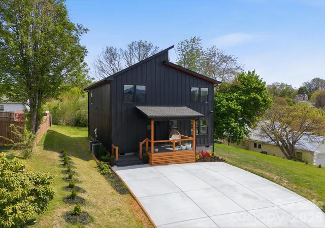 2nd image of 30 First St, Canton, NC 28716 | MLS# 4369864
