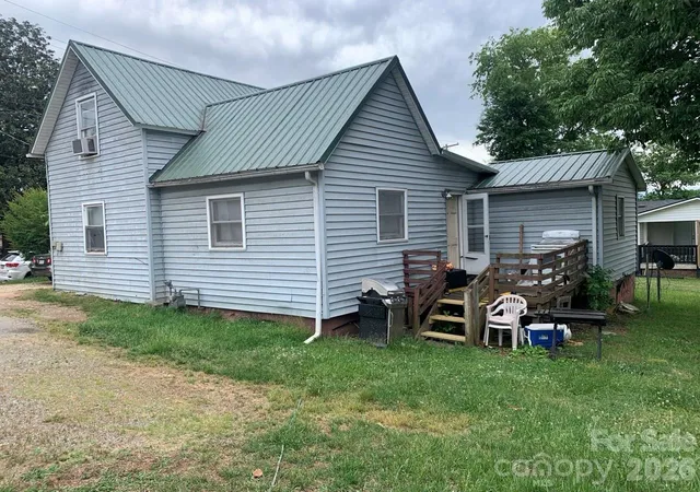 3rd image of 522 W Concord St, Morganton, NC 28655 | MLS# 4369866