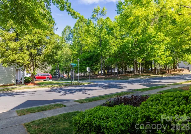 Photo 3 of Townhouse for sale at 8224 Shinkansen Dr, Charlotte, NC 28213 | MLS# 4369942 | Listing updated on 2026-08-31