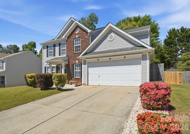 Homes for sale in Rock Hill, SC | 4636 Hannah Dr, Rock Hill, SC 29732 | MLS# 4369980