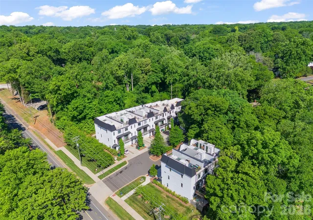 Photo 4 of Townhouse for sale at 2631 Archdale Dr, Charlotte, NC 28210 | MLS# 4370027 | Listing updated on 2026-09-18