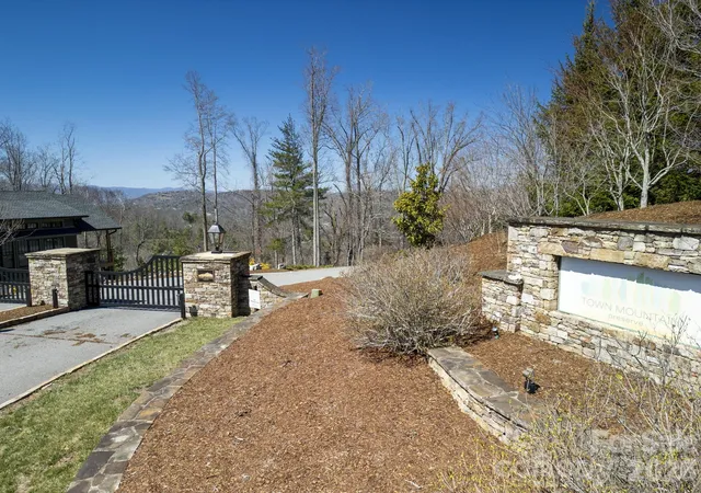 39th image of 48 Longspur Ln #58, Asheville, NC 28804 | MLS# 4370028