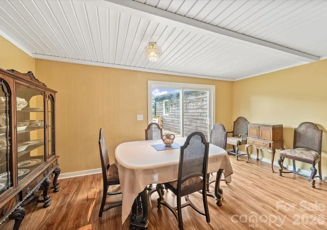 Photo 4 of Single family home for sale at 3510 Flint Dr, Statesville, NC 28677 | MLS# 4370071 | Listing updated on 2026-06-29