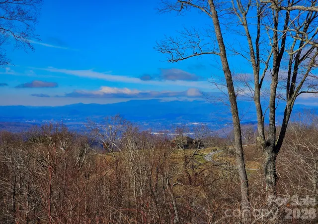 1st image of 214 Summerset Dr, Hendersonville, NC 28792 | MLS# 4370085