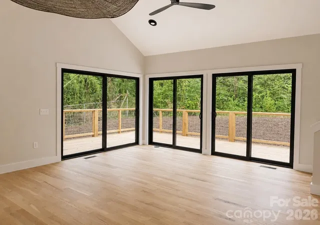 28th image of 42 Busbee View Rd, Asheville, NC 28803 | MLS# 4370127