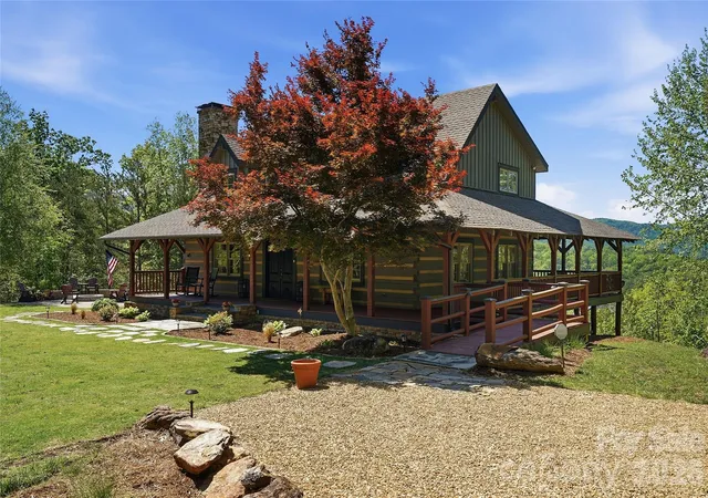 Photo 3 of Single family home for sale at 723 N Highland Rd, Mill Spring, NC 28756 | MLS# 4370173 | Listing updated on 2026-10-06