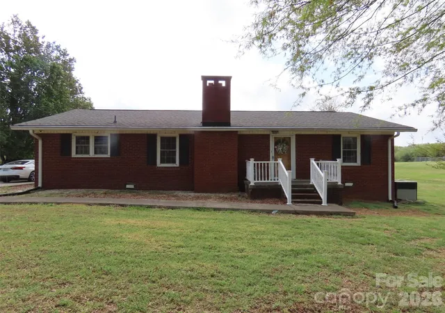 Homes for sale in Marshville, NC | 2724 Lucy Short Cut Rd, Marshville, NC 28103 | MLS# 4370180