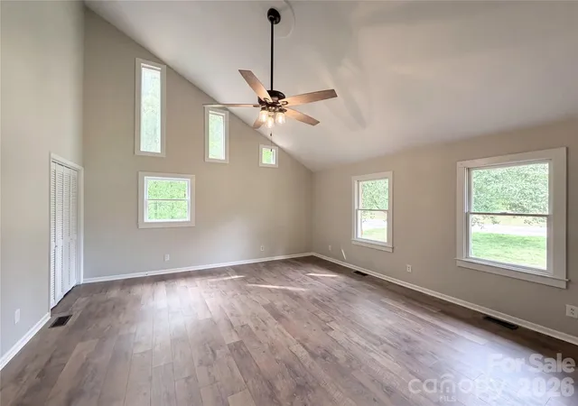 4th image of 706 Crescent Dr, Cherryville, NC 28021 | MLS# 4370210