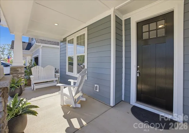 Photo 2 of Single family home for sale at 602 Banter Ln, Cramerton, NC 28032 | MLS# 4370237 | Listing updated on 2026-10-03