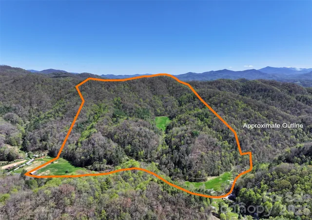 Homes for sale in Green Mountain, NC | 2180 Pigeon Roost Rd, Green Mountain, NC 28740 | MLS# 4370238
