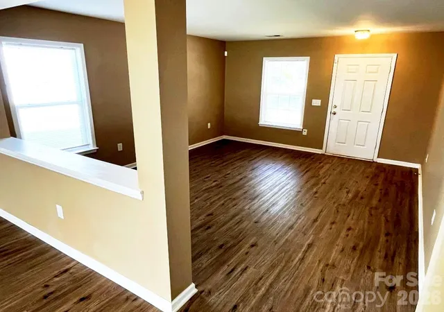4th image of 14043 Pinyon Pine Ln, Charlotte, NC 28215 | MLS# 4370263