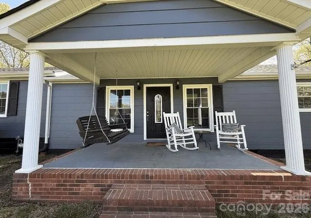 Photo 3 of Single family home for sale at 636 Willis Rd, Dallas, NC 28034 | MLS# 4370289 | Listing updated on 2026-09-28
