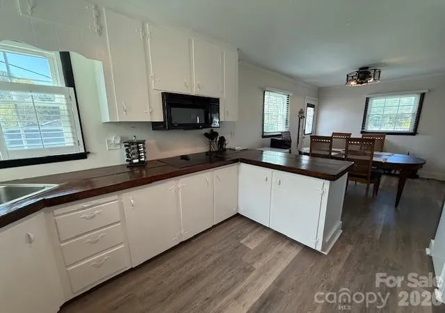 Photo 3 of Single family home for sale at 636 Willis Rd, Dallas, NC 28034 | MLS# 4370289 | Listing updated on 2026-09-28