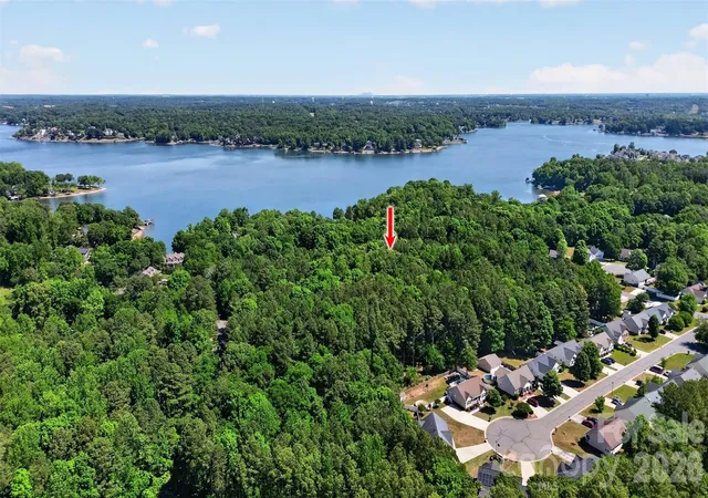 Photo 4 of Land for sale at Lot 5 Lake Wylie Dr, Rock Hill, SC 29732 | MLS# 4370293 | Listing updated on 2026-09-22