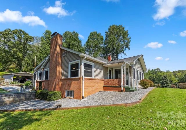 Photo 1 of Single family home for sale at 71 Laurel Mountain Rd, Brevard, NC 28712 | MLS# 4370295 | Listing updated on 2026-08-05