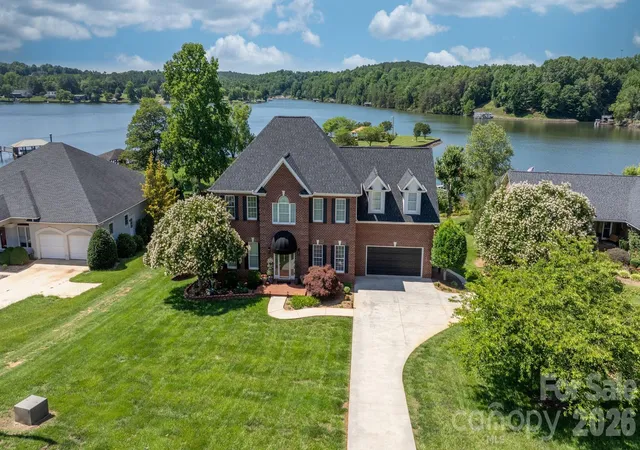 Homes for sale in Taylorsville, NC | 215 Iswa Dr, Taylorsville, NC 28681 | MLS# 4370301