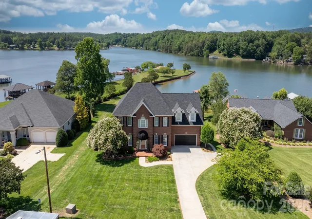 Homes for sale in Taylorsville, NC | 215 Iswa Dr, Taylorsville, NC 28681 | MLS# 4370301