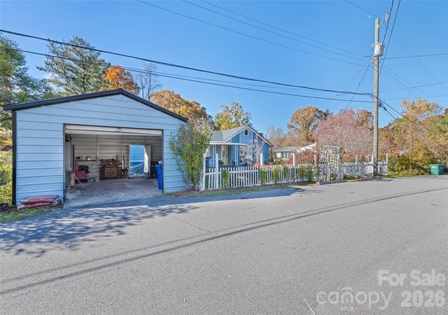 3rd image of 6 Chestnut Ter, Asheville, NC 28803 | MLS# 4370302