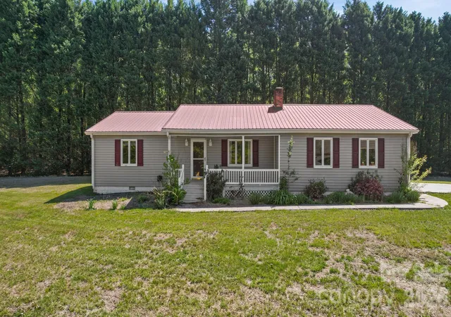 Photo 1 of Single family home for sale at 144 Pops Lake Rd, Statesville, NC 28625 | MLS# 4370325 | Listing updated on 2026-04-16