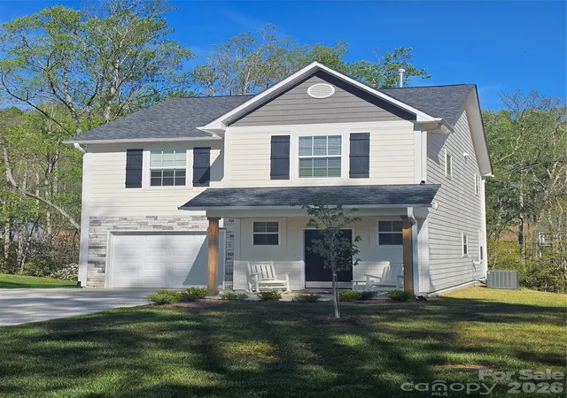 Photo 2 of Single family home for sale at 102 Crew Ln, Black Mountain, NC 28711 | MLS# 4370326 | Listing updated on 2026-07-20