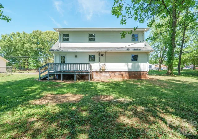 Homes for sale in Lincolnton, NC | 806 S Laurel St, Lincolnton, NC 28092 | MLS# 4370329
