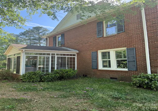 Photo 4 of Single family home for sale at 406 E Main St, Chesterfield, SC 29709 | MLS# 4370370 | Listing updated on 2026-06-05