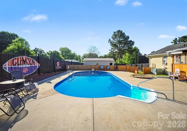 Photo 1 of Single family home for sale at 1087 Greenbriar Dr, Lancaster, SC 29720 | MLS# 4370391 | Listing updated on 2026-09-13