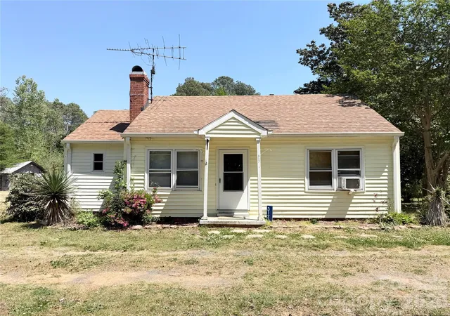 Photo 1 of Single family home for sale at 317 Nc 742 Hwy S, Wadesboro, NC 28170 | MLS# 4370450 | Listing updated on 2026-10-02