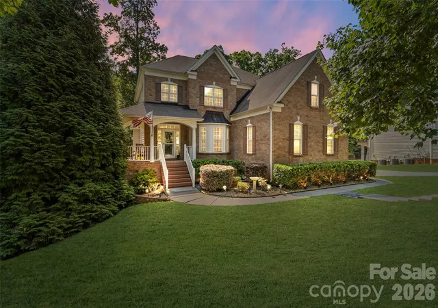 Photo 1 of Single family home for sale at 120 Harrison Point Ct, Mooresville, NC 28117 | MLS# 4370465 | Listing updated on 2026-10-02