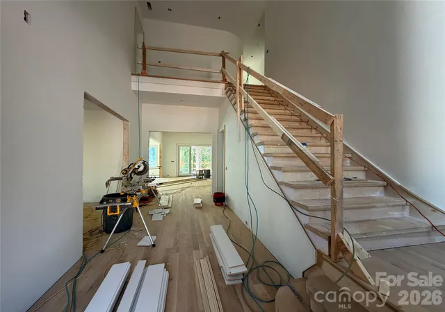 Photo 3 of Mansion for sale at 1051 Ventosa Dr, Denver, NC 28037 | MLS# 4370468 | Listing updated on 2026-10-28
