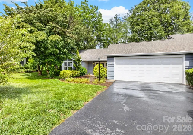 Homes for sale in Asheville, NC | 10 Laurel Pl Dr, Asheville, NC 28803 | MLS# 4370539