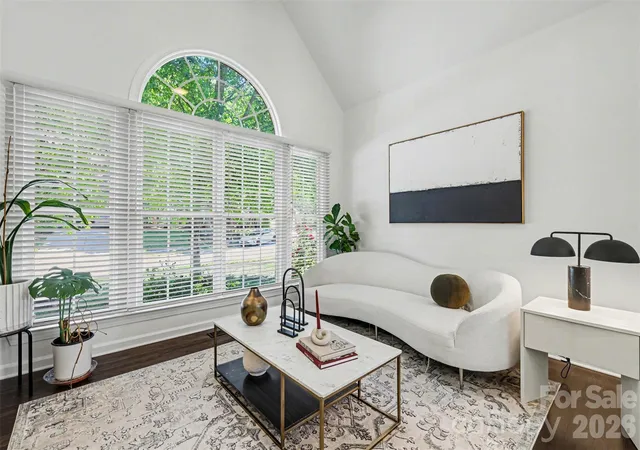 3rd image of 6213 Knightsgate Ct, Charlotte, NC 28269 | MLS# 4370550