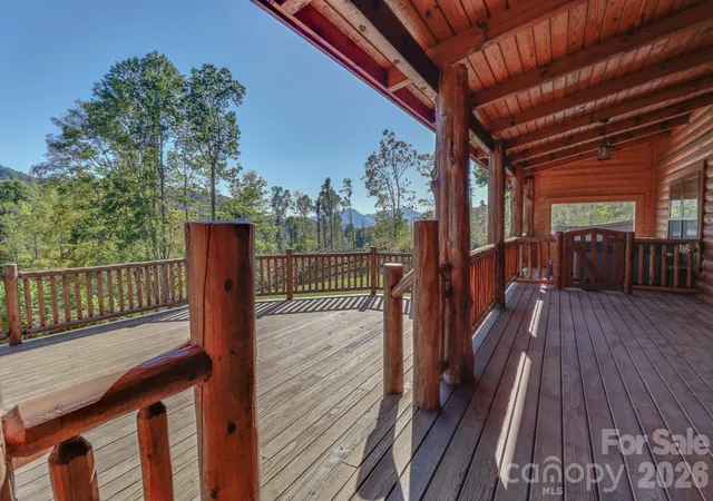 Homes for sale in Green Mountain, NC | 2811 Poplar Creek Rd, Green Mountain, NC 28740 | MLS# 4370609