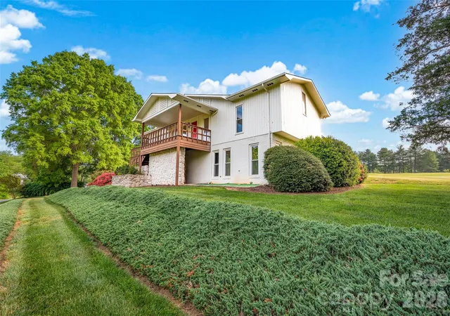 Photo 2 of Single family home for sale at 443 W Gleneagles Rd, Statesville, NC 28625 | MLS# 4370695 | Listing updated on 2026-10-05