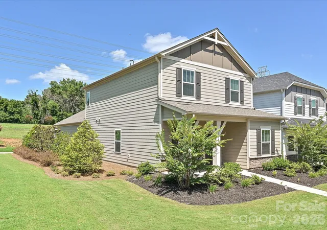 Photo 2 of Single family home for sale at 11202 Broadbent Ct, Charlotte, NC 28278 | MLS# 4370699 | Listing updated on 2026-08-19