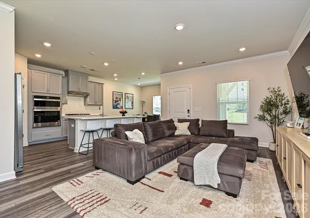 Photo 3 of Single family home for sale at 11202 Broadbent Ct, Charlotte, NC 28278 | MLS# 4370699 | Listing updated on 2026-08-19