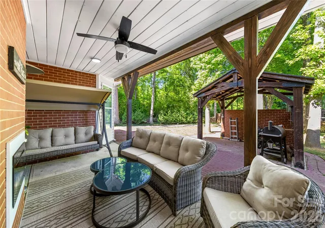 Photo 4 of Single family home for sale at 7536 Hannah Alexander Ln, Mint Hill, NC 28227 | MLS# 4370708 | Listing updated on 2026-09-30