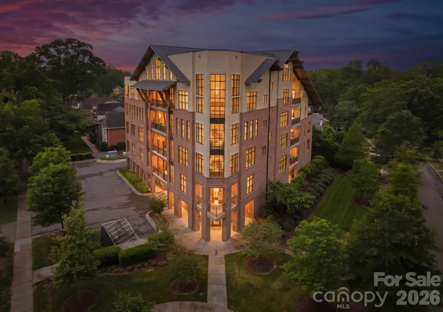 2nd image of 2312 Selwyn Ave #202, Charlotte, NC 28207 | MLS# 4370763
