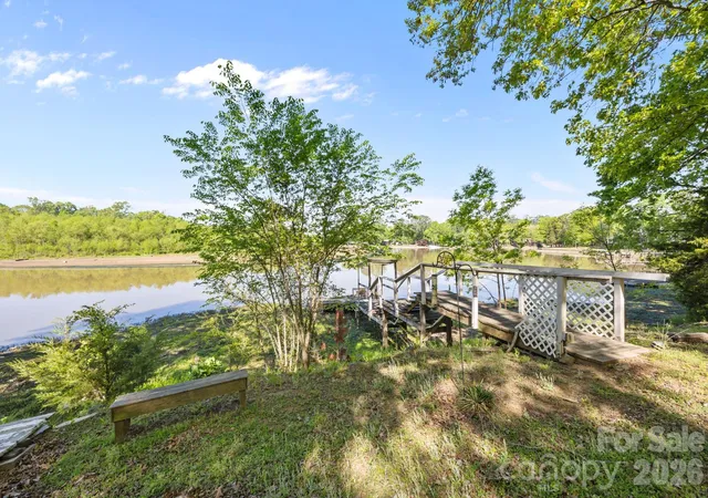 Homes for sale in Lake Wylie, SC | 405 Carroll Cvs, Lake Wylie, SC 29710 | MLS# 4370813