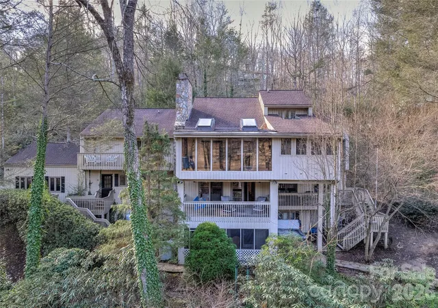 3rd image of 171 Fairway Dr, Lake Lure, NC 28746 | MLS# 4370825