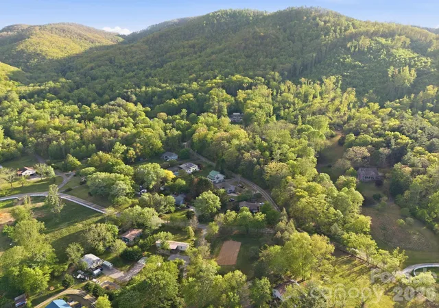 Homes for sale in Swannanoa, NC | 612 Christian Creek Rd, Swannanoa, NC 28778 | MLS# 4370831