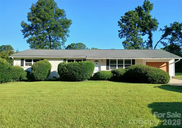 Homes for sale in Gastonia, NC | 4429 Dawnwood Dr, Gastonia, NC 28056 | MLS# 4370837