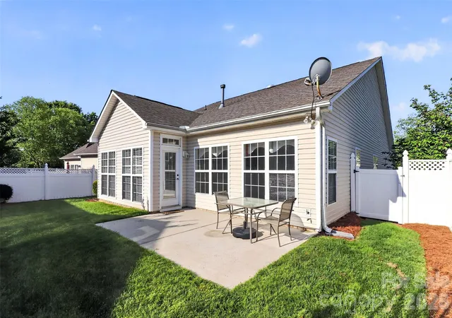 4th image of 2525 Old Ashworth Ln Nw, Concord, NC 28027 | MLS# 4370913